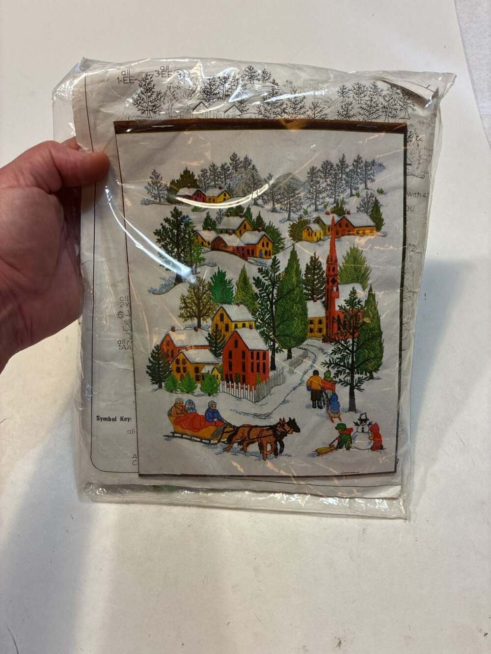 Vintage Paragon Needlecraft Crewel Embroidery Kit Winter Village Sleigh Ride